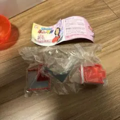 トイズキャビン　ガチャガチャ　あこがれのハローマック　建物　東京靴流通センター