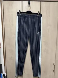 adidas ストライプ柄 ジャージ パンツ
