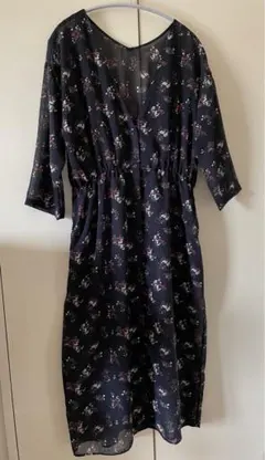 LOWRYS FARM花柄ブラック七分袖ロングワンピース