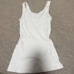 Brandy Melville ホワイト タンクトップ コットン混紡