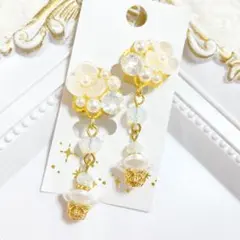 ハンドメイドイヤリング【No.04】痛くない 新品 一点物 ガラス パール 花