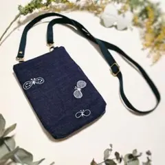 handmade∞ミナペルホネン choucho*navy スマホショルダー