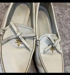 PRADA プラダ レザー ローファー ホワイト 37 1/2のサムネイル