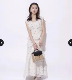エムミーエメ チェリーレースリボンロングフレアワンピース ホワイト