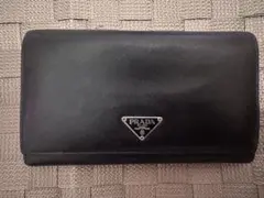 PRADA サフィアーノレザー 二つ折り長財布 ブラックのサムネイル