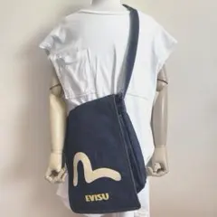 【美品】エヴィス　デニムショルダーバッグ　カモメペイントのサムネイル