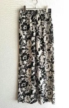 新品未使用　ジャーナルスタンダードレリューム　コントラストフラワープリントパンツ