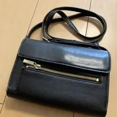 BEAUTY&YOUTH ブラックレザーショルダーバッグのサムネイル