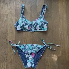 花柄 シャーリング ビキニ セパレート水着ROXYのサムネイル