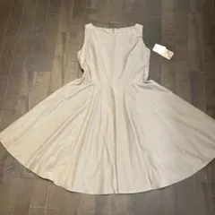 新品タグつき　ノースリーブワンピース