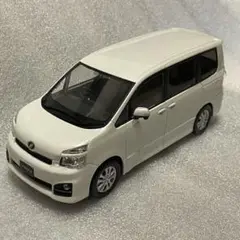 トヨタ　70系　VOXY　G's　非売品　超希少　カラーサンプル　白　新品未使用 1/24 トヨタ ヴォクシー VOXY G's 70系 後期 ミニカー カラー