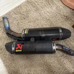 yzf-r1 Akrapovic カーボンサイレンサー RN23N - メルカリ