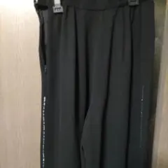 黒 ストーン装飾 ワイドパンツ、ダンスの練習に如何でしょうか〜