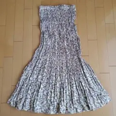 ユニクロイネスコラボ ツイストプリーツロングスカート M