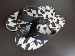 新品タグ付き VOLCOM Victor サンダル 26cmのサムネイル