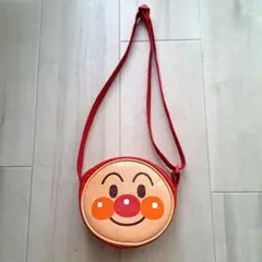 アンパンマン ショルダーバッグ 　かばん　赤　おでかけ
