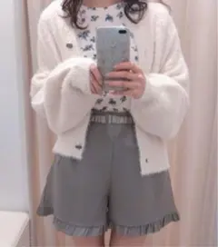 ベルト付き裾フリルショートパンツ