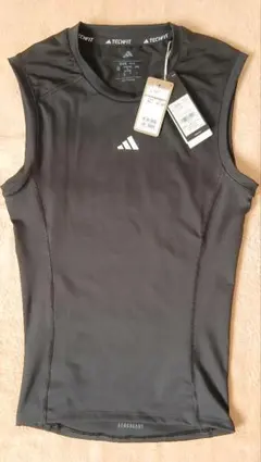 adidasアディダス TECHFITコンプレッション ノースリーブ Lブラック