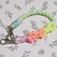 お花ハンドストラップ パラコード レインボー