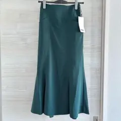 新品未使用 AZUL by moussy ダークグリーン フレアスカート