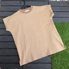 ユナイテッドアローズ　コットンTシャツ　アースカラーMのサムネイル