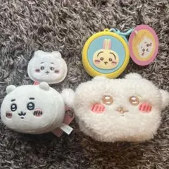 【ちいかわ】ちいかわ・うさぎ　ポーチ・バッチ・キーホルダー4点セット