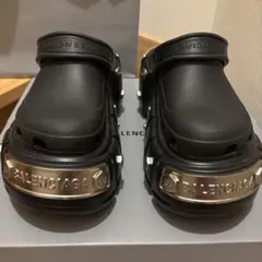 2025年最新】crocs balenciagaの人気アイテム - メルカリ