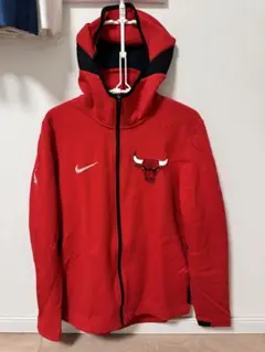 シカゴブルズ　NIKE NBAパーカー