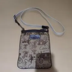 COACH コーチ ミニショルダーバッグ サコッシュ 馬車柄のサムネイル