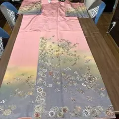 色留袖 グレーとピンクの花柄刺繍