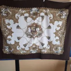 スカーフの元生地 四方切りっぱなし