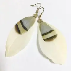 羽根 フェザーピアス