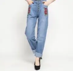 Desigual デニムパンツ ボタンフライ 24インチ 刺繍 ローズのサムネイル