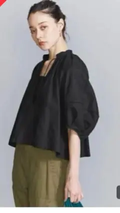 Beauty&youth 黒いバルーンスリーブ五分袖シャツ