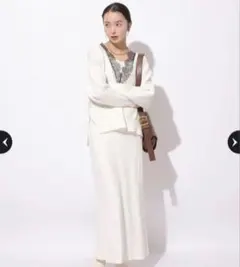 マイストラーダ 新品未使用 Vネックレースプルオーバー リブニットスカート 白