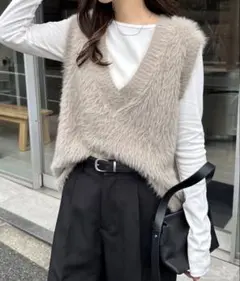 【新品未使用】 起毛フェザーVネックニットベスト グレーベージュ
