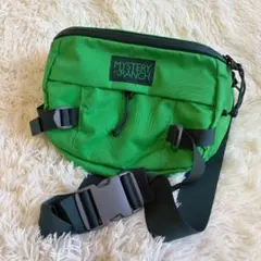 【極美品】MYSTERY RANCH ショルダーバッグ グリーン　希少カラーのサムネイル