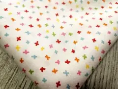 【廃番&レアすぎる♡】USA fabric moda 幾何学模様 白にカラフル