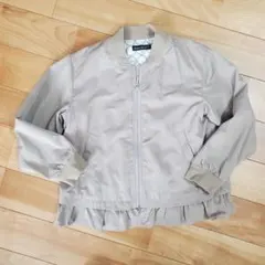 Bebe フリル付きジャケット 130サイズ ベージュ