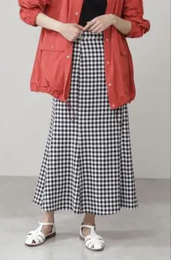 【美品】エヌドット　フレアロングスカートのサムネイル