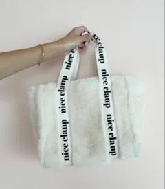 【匿名配送】NICE CLAUPロゴテープフェイクファーミニトートバッグ