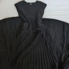 黒のノースリーブニットワンピース mila Owen