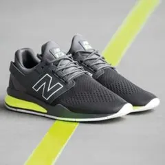 定価12,100円 23.0cm New Balance MS247TG