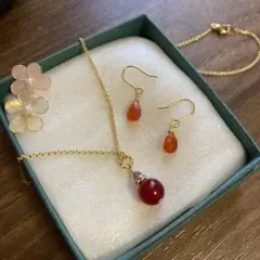 含浸ルビーのネックレスとカーネリアンのピアス(イヤリング)