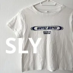 SLY ロゴプリント 半袖Tシャツ ホワイトのサムネイル