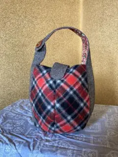 Item thumbnail for item f151e78b-8625-4c5e-9f96-3590fff0a93b