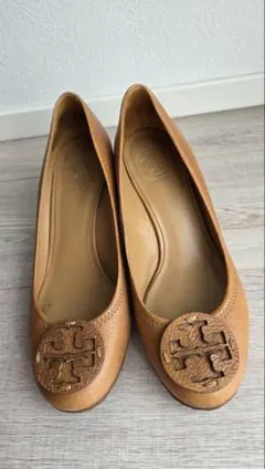 Tory Burch ブラウンレザー フラットシューズのサムネイル