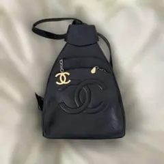 CHANEL シャネル　リュックサック　ヴィンテージ ゴールド　バッグ　バック