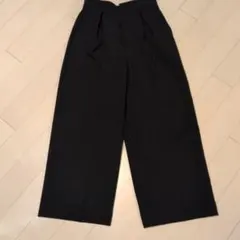 TIARA　ブラック ワイドパンツ プリーツ付き