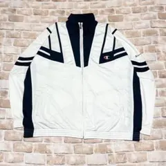 ⭐︎トラックジャケット⭐︎champion⭐︎チャンピオン⭐︎刺繍ロゴ⭐︎オーバーサイズ